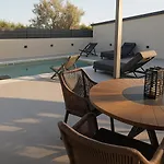 Aventine - Luxury Residences With Private Pools Καλυθιές
