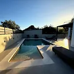 Διαμέρισμα Aventine - Luxury Residences With Private Pools Καλυθιές