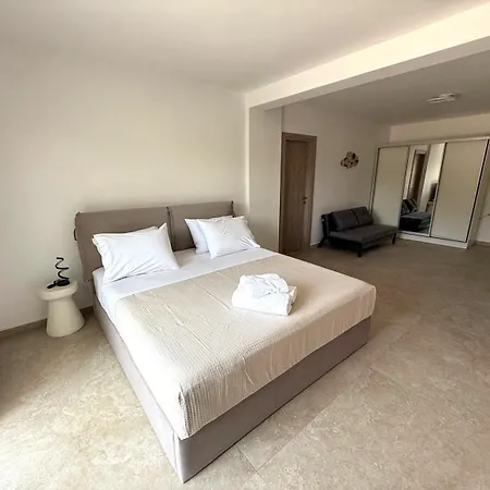 Aventine - Luxury Residences With Private Pools *