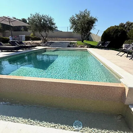 Aventine - Luxury Residences With Private Pools * Kalithies