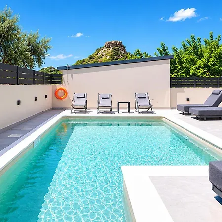 Apartament Aventine - Luxury Residences With Private Pools *