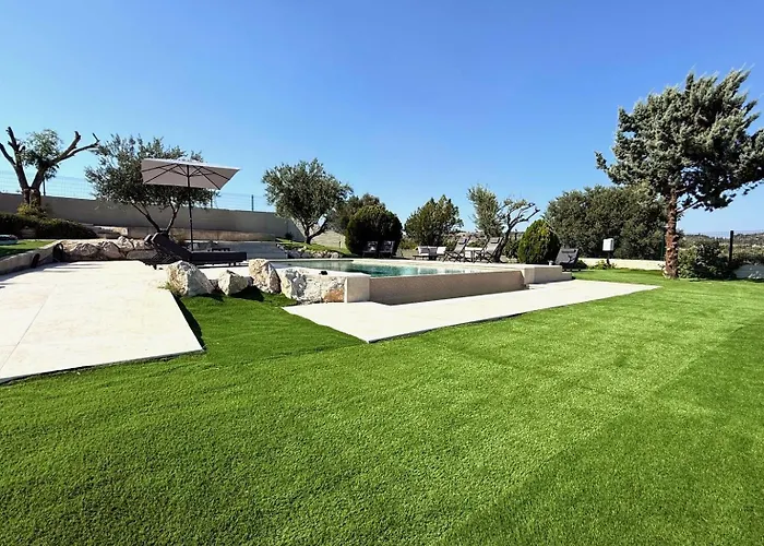 Daire Aventine - Luxury Residences With Private Pools Kalithies