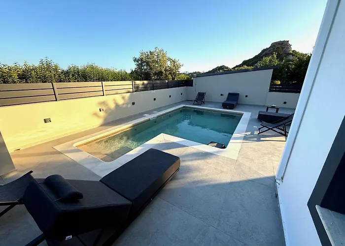 Aventine - Luxury Residences With Private Pools