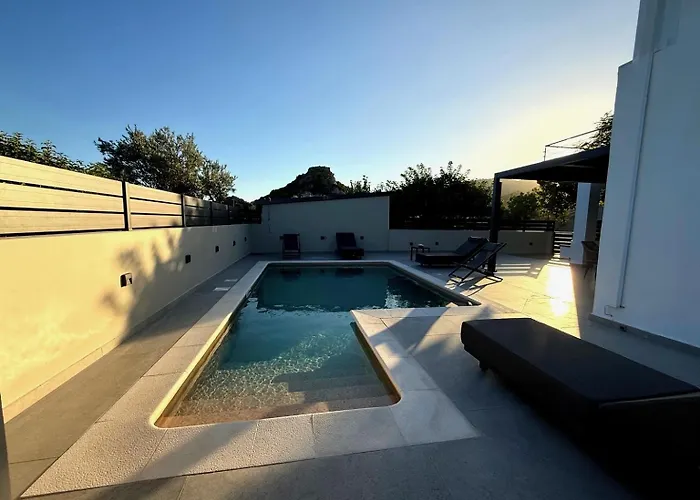 Daire Aventine - Luxury Residences With Private Pools Kalithies