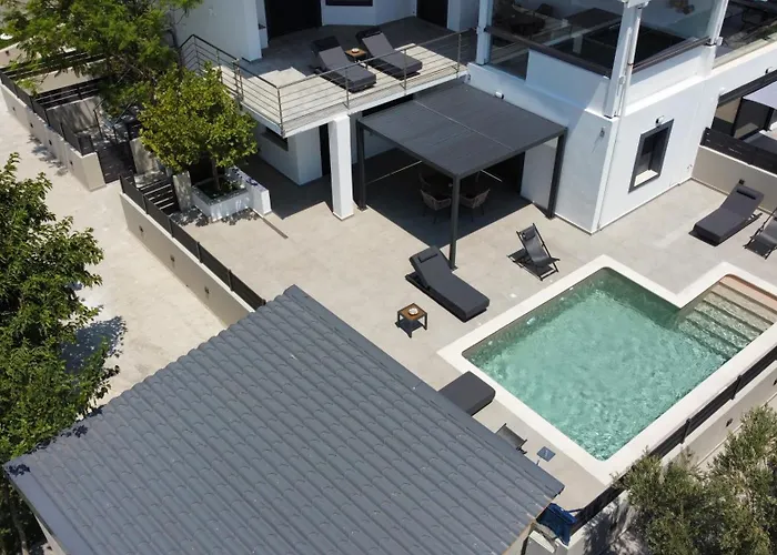 Aventine - Luxury Residences With Private Pools Kalithies