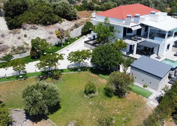 Aventine - Luxury Residences With Private Pools