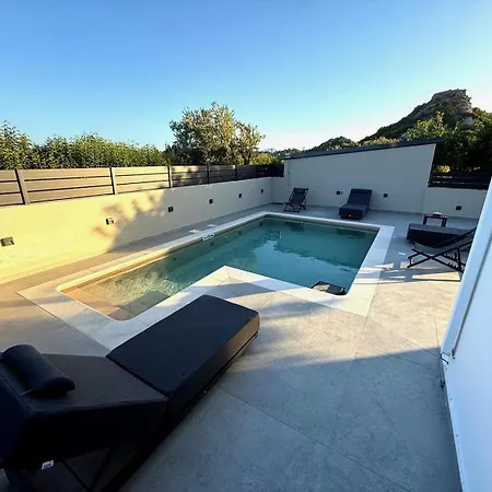 Aventine - Luxury Residences With Private Pools