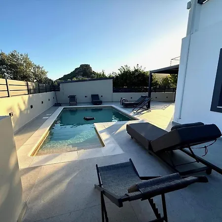 Aventine - Luxury Residences With Private Pools * Kalithies