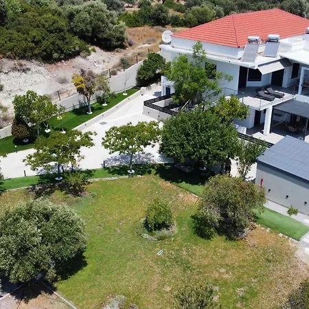 Aventine - Luxury Residences With Private Pools