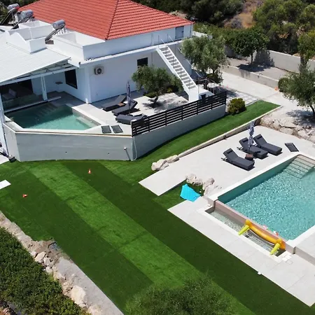 Aventine - Luxury Residences With Private Pools Kalithies