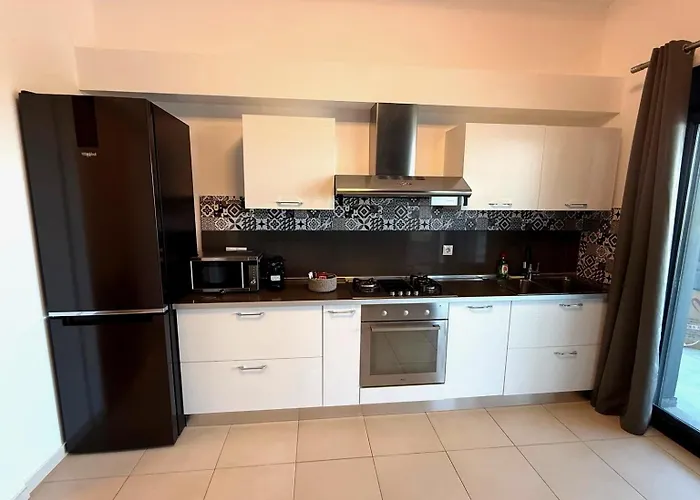 Aventine - Luxury Residences With Private Pools 公寓 *